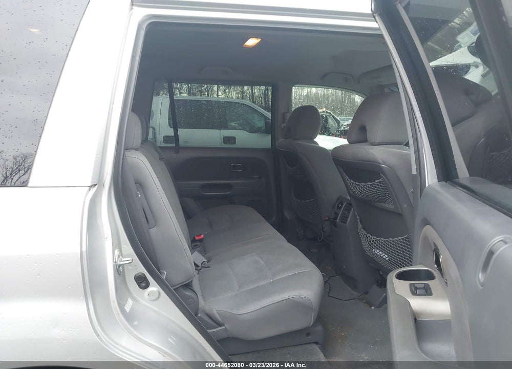 2007 HONDA PILOT EX VIN: 2HKYF184X7H516927