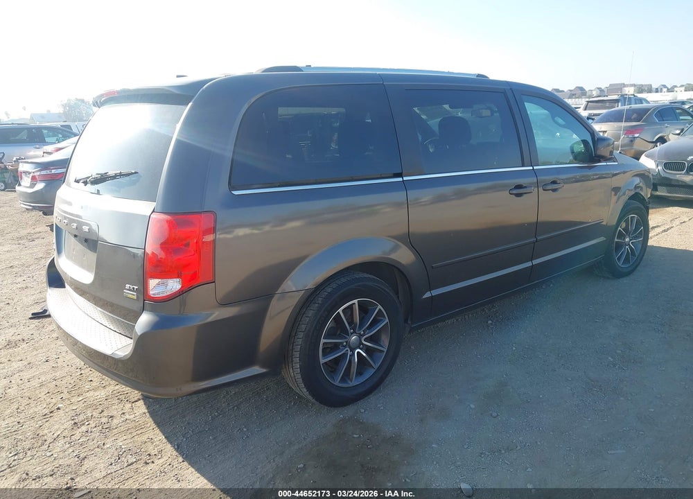 2017 DODGE GRAND CARAVAN SXT VIN: 2C4RDGCG7HR828383
