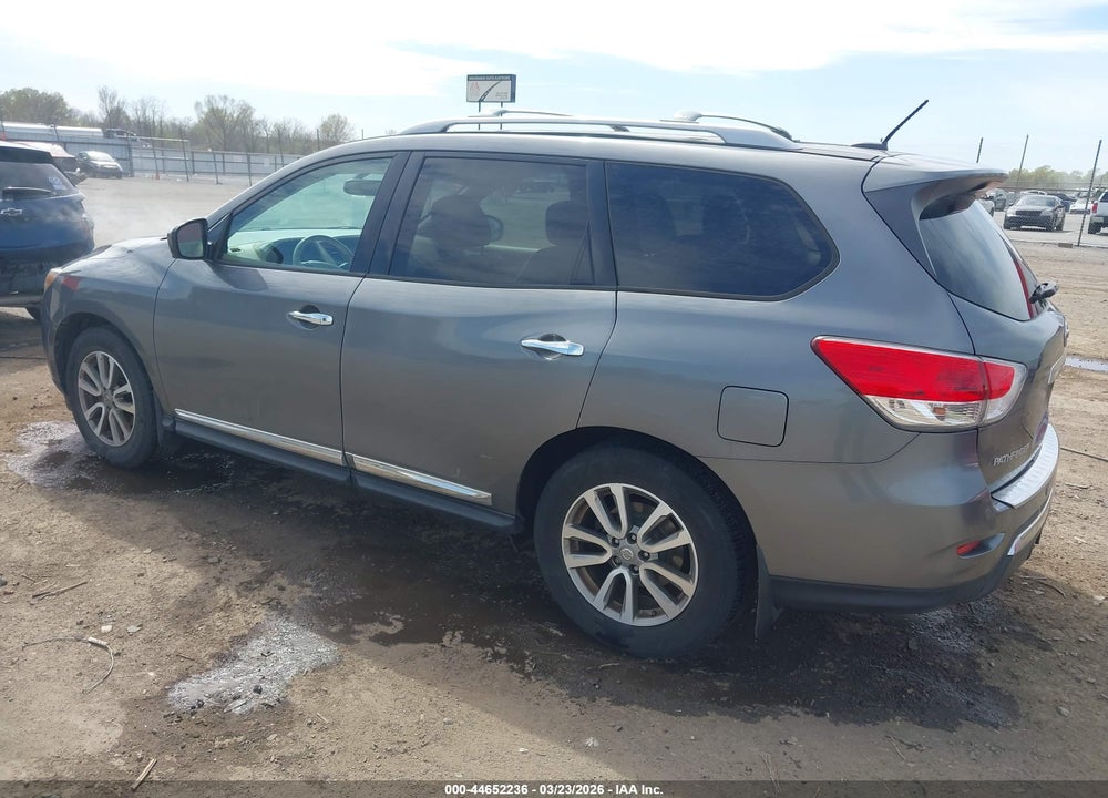 2015 NISSAN PATHFINDER SL VIN: 5N1AR2MNXFC711073
