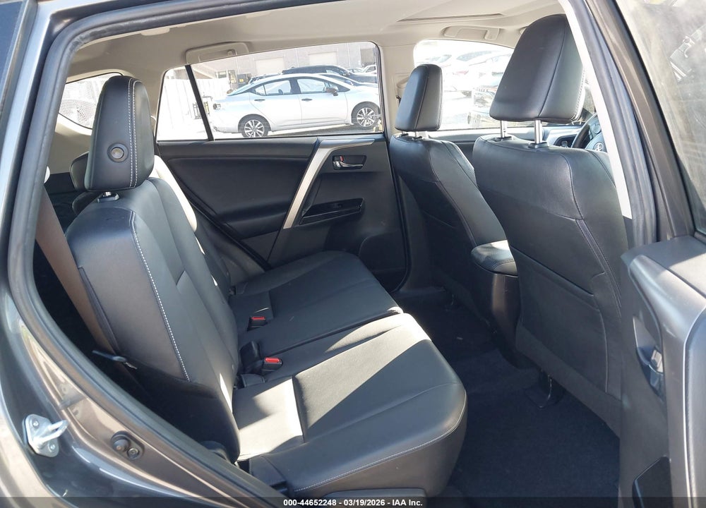 2017 TOYOTA RAV4 LIMITED VIN: JTMYFREV1HJ141062