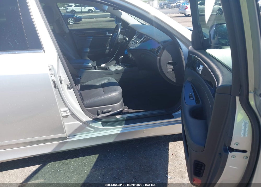 2013 HYUNDAI GENESIS 3.8 VIN: KMHGC4DD6DU209375