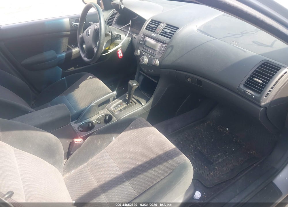 2004 HONDA ACCORD 2.4 LX VIN: 1HGCM56374A012468