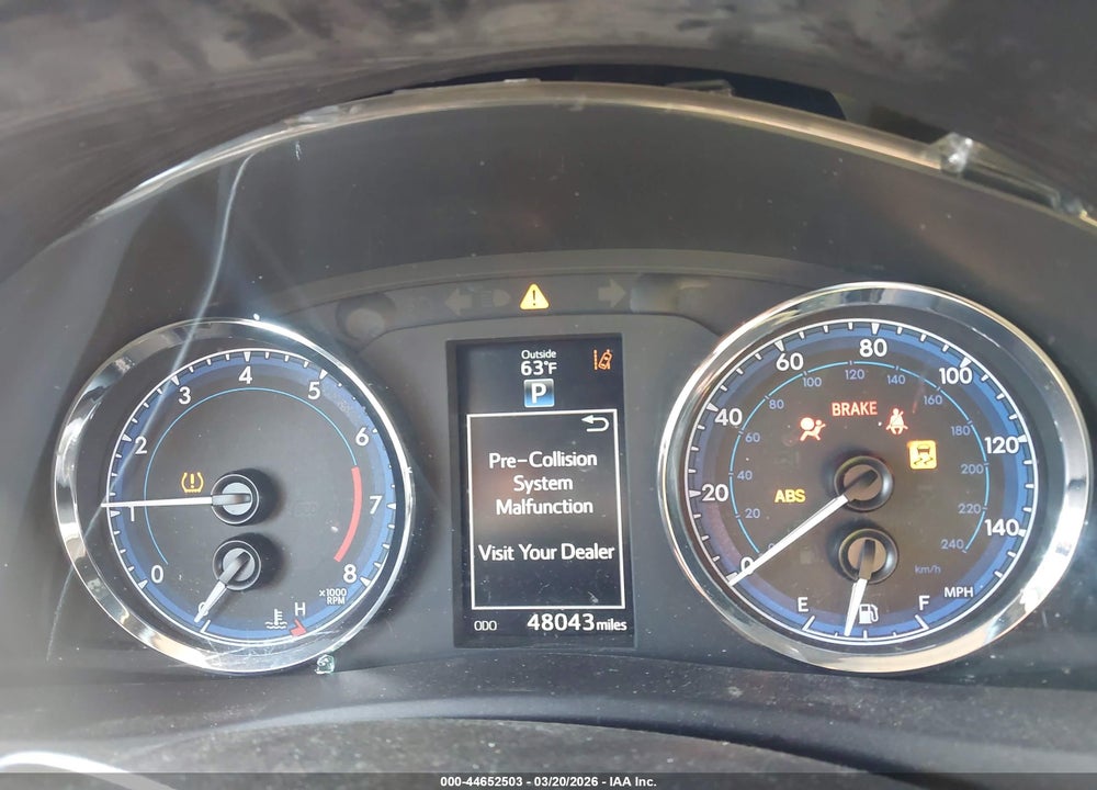 2018 TOYOTA COROLLA XSE VIN: 5YFBURHE5JP745223