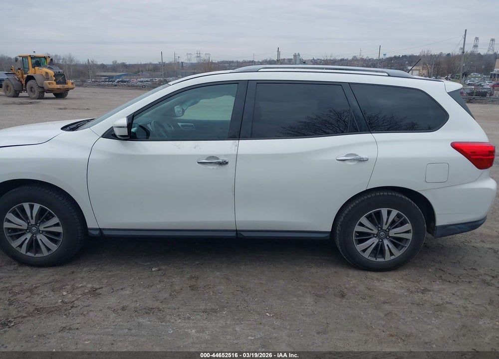 2017 NISSAN PATHFINDER SV VIN: 5N1DR2MN2HC653203