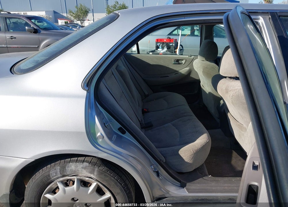 2002 HONDA ACCORD 2.3 LX VIN: 1HGCG56402A064148