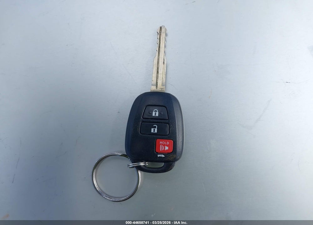 2016 TOYOTA RAV4 LE VIN: 2T3BFREV5GW434422