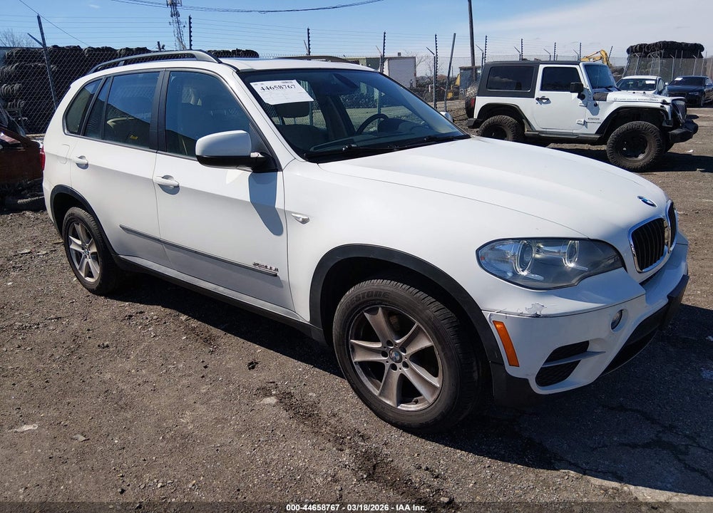 2013 BMW X5 XDRIVE35I/XDRIVE35I PREMIUM/XDRIVE35I SPORT ACTIVITY VIN: 5UXZV4C52D0E14282