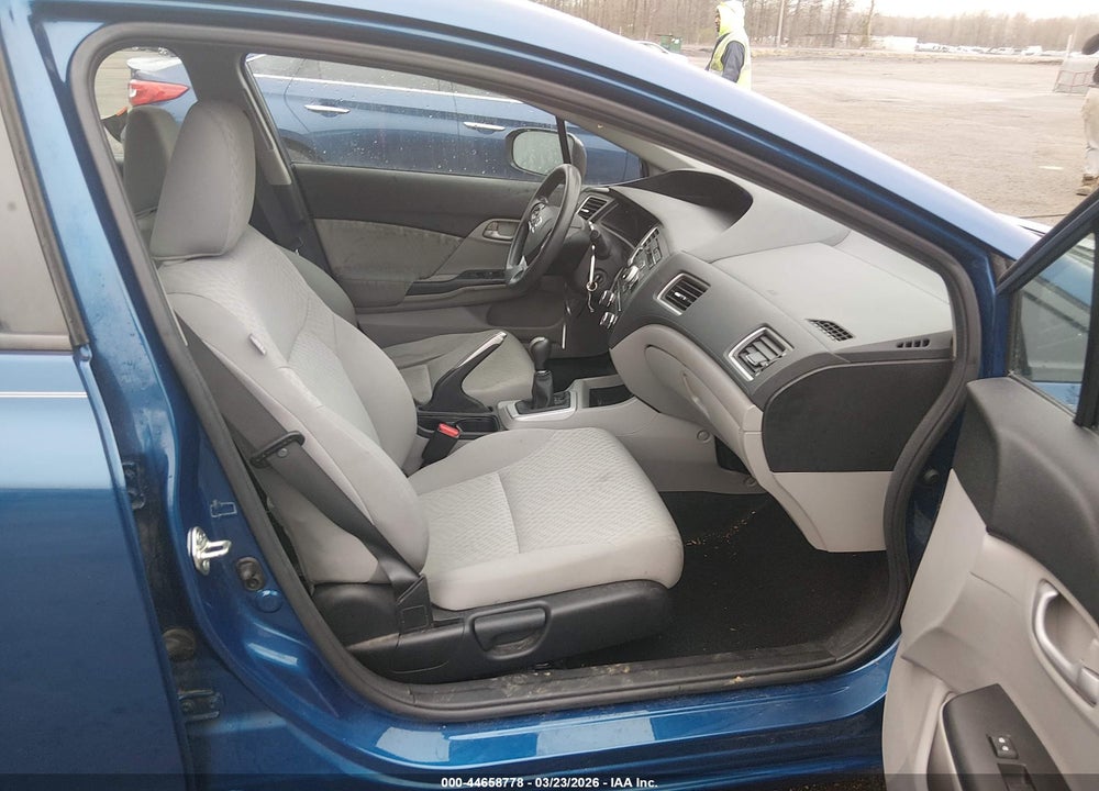 2015 HONDA CIVIC LX VIN: 19XFB2E55FE060490
