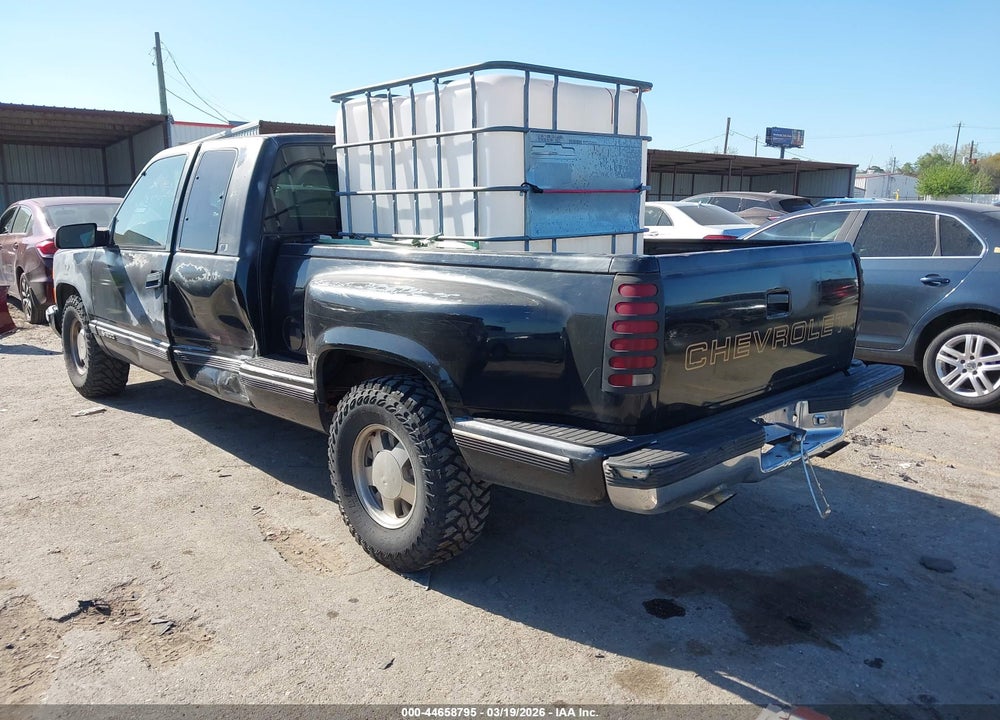 1997 CHEVROLET C1500 FLEETSIDE VIN: 2GCEC19W2V1161813