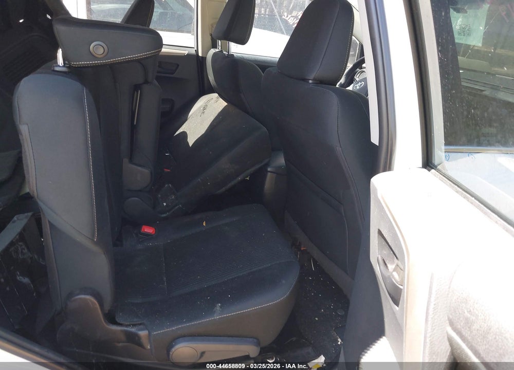 2013 TOYOTA RAV4 XLE VIN: 2T3WFREV5DW048872