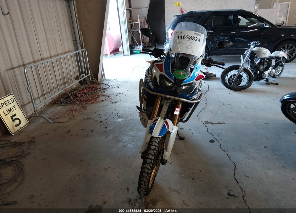 2018 HONDA CRF1000 A2 VIN: JH2SD0448JK200194