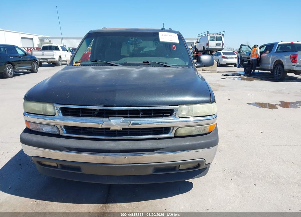 2005 CHEVROLET TAHOE LS VIN: 1GNEC13V45R140704