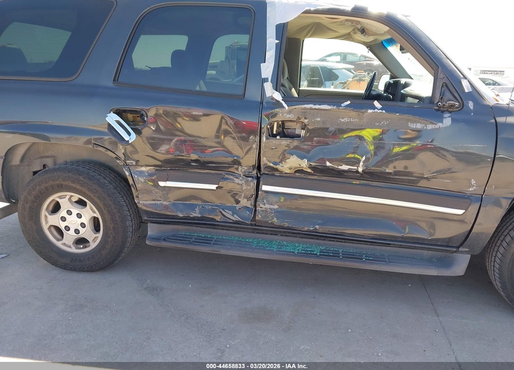 2005 CHEVROLET TAHOE LS VIN: 1GNEC13V45R140704