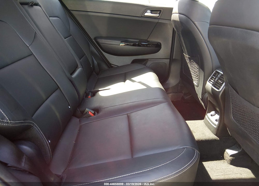 2018 KIA SPORTAGE EX VIN: KNDPN3AC4J7354929