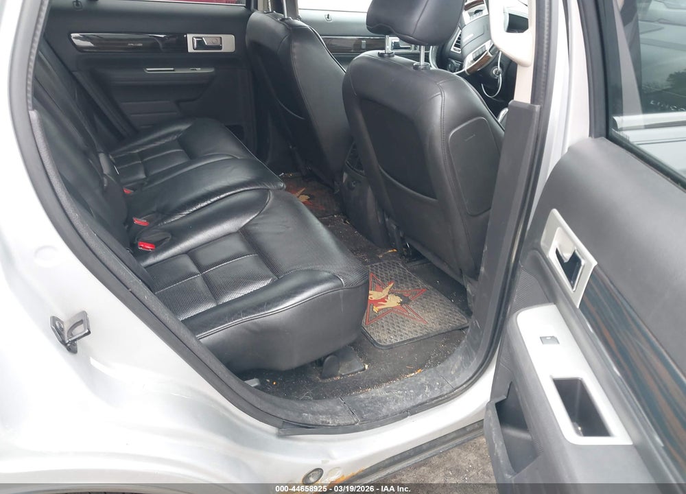 2010 LINCOLN MKX VIN: 2LMDJ8JCXABJ30647