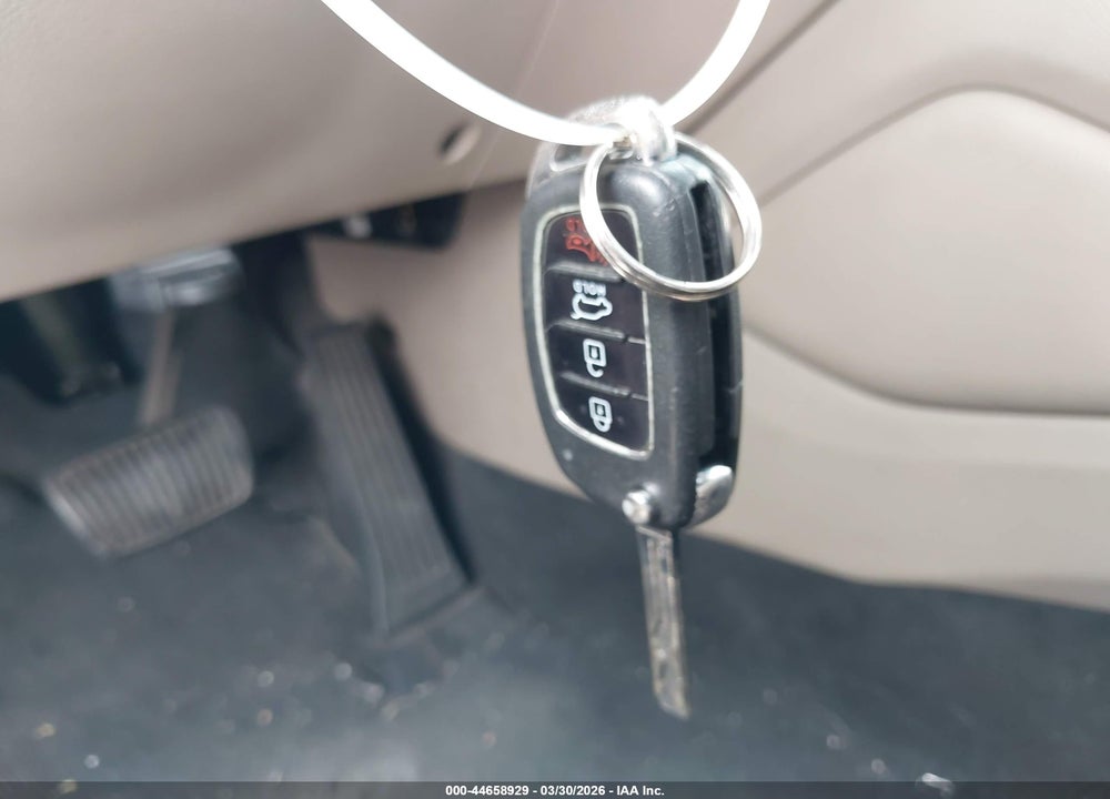 2017 HYUNDAI TUCSON SE VIN: KM8J33A43HU264764