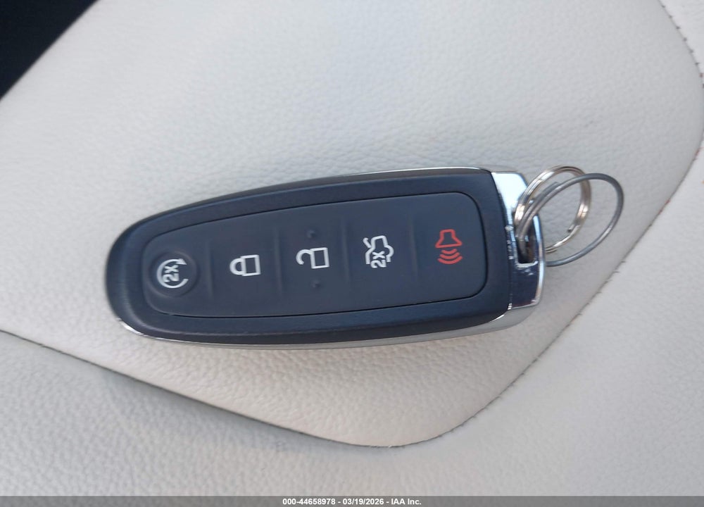 2015 FORD FOCUS TITANIUM VIN: 1FADP3N20FL328170