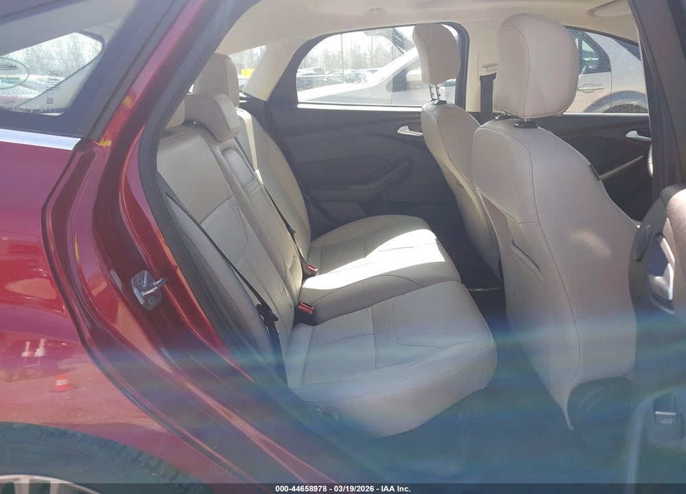2015 FORD FOCUS TITANIUM VIN: 1FADP3N20FL328170