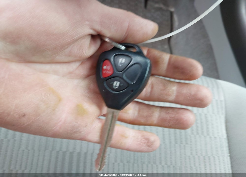 2010 TOYOTA RAV4 VIN: JTMJF4DV8A5025586