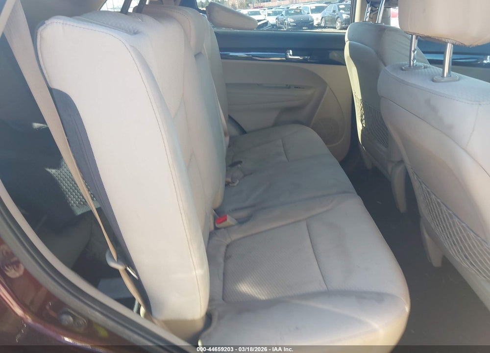2013 KIA SORENTO LX V6 VIN: 5XYKTDA22DG336689