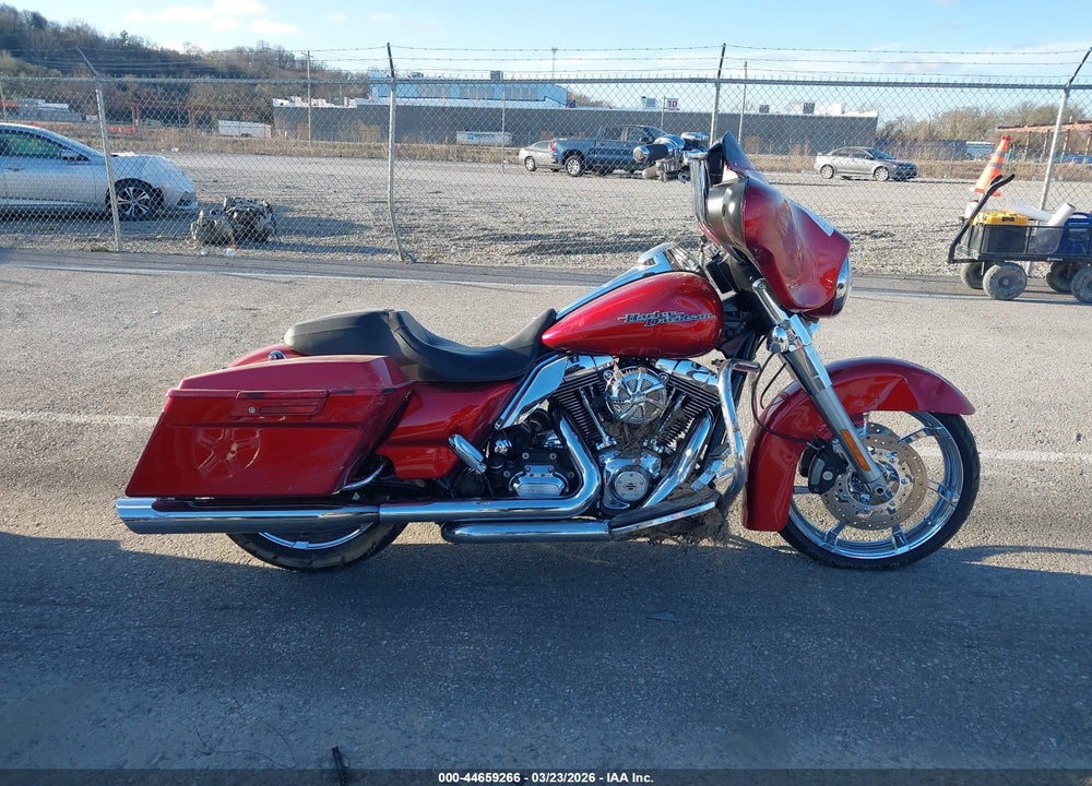 2012 HARLEY-DAVIDSON FLHX STREET GLIDE VIN: 1HD1KBM16CB687683