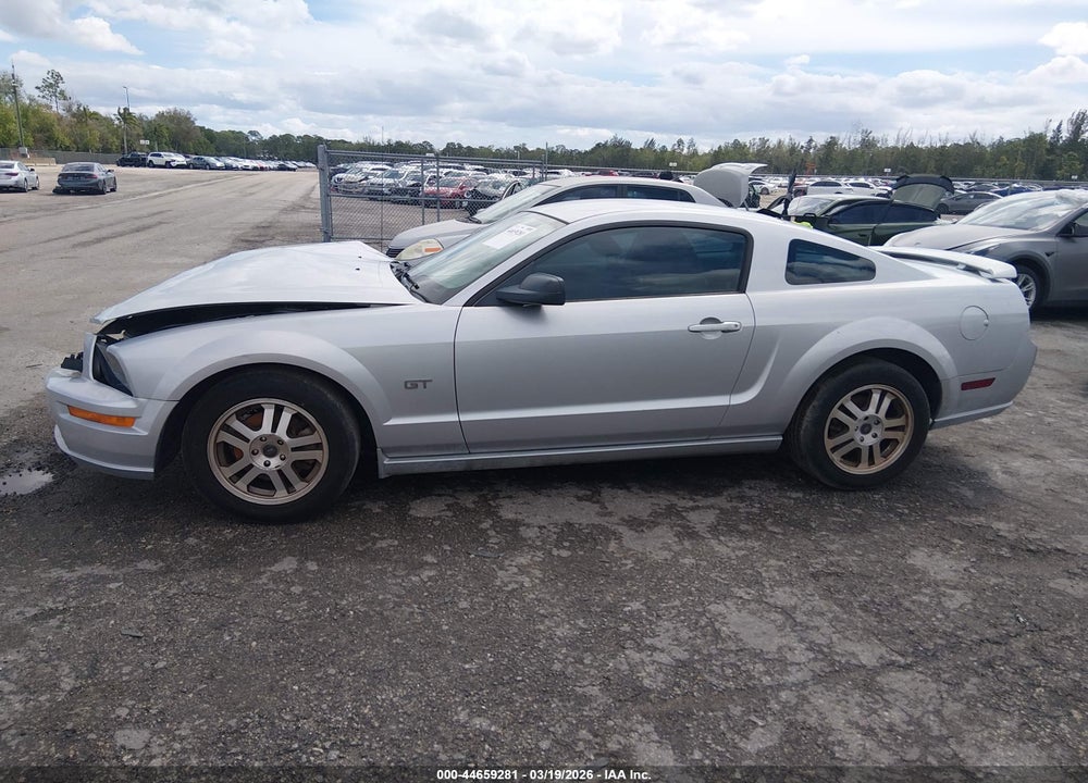 2005 FORD MUSTANG GT DELUXE/GT PREMIUM VIN: 1ZVFT82H555209986