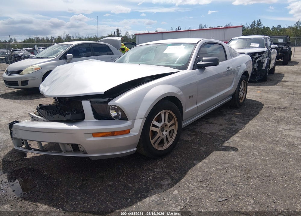 2005 FORD MUSTANG GT DELUXE/GT PREMIUM VIN: 1ZVFT82H555209986