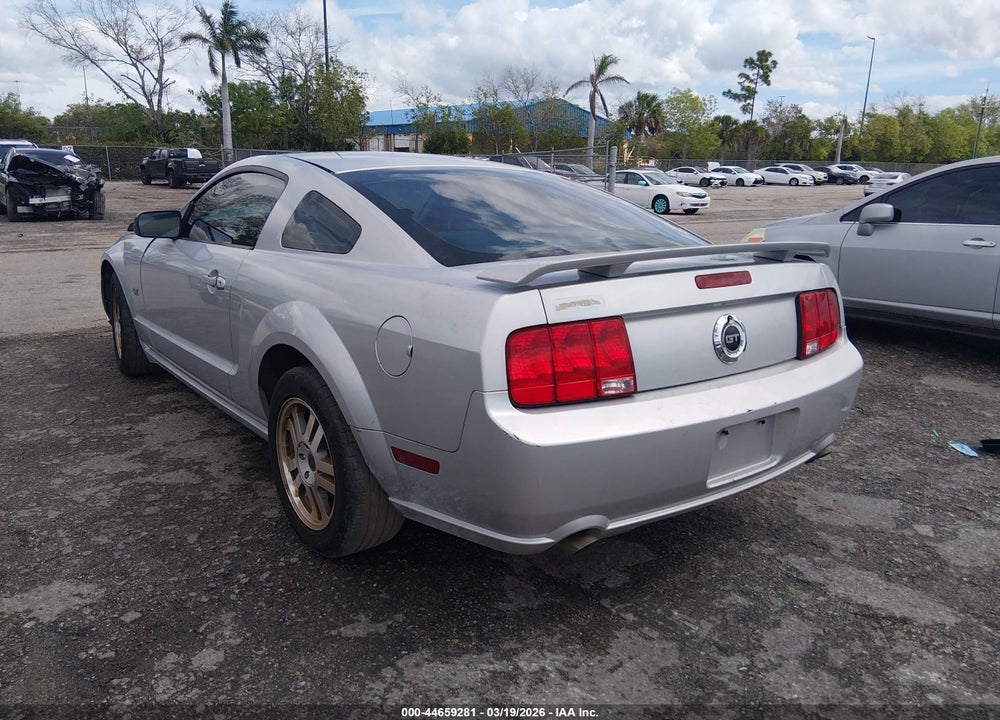 2005 FORD MUSTANG GT DELUXE/GT PREMIUM VIN: 1ZVFT82H555209986