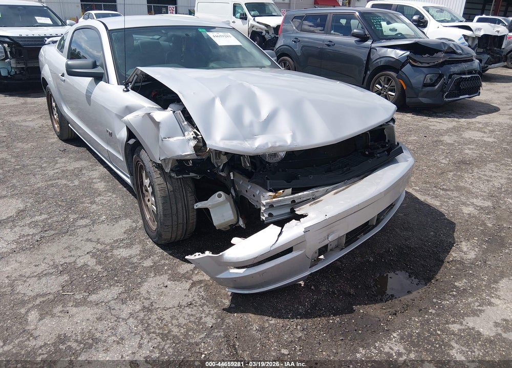 2005 FORD MUSTANG GT DELUXE/GT PREMIUM VIN: 1ZVFT82H555209986