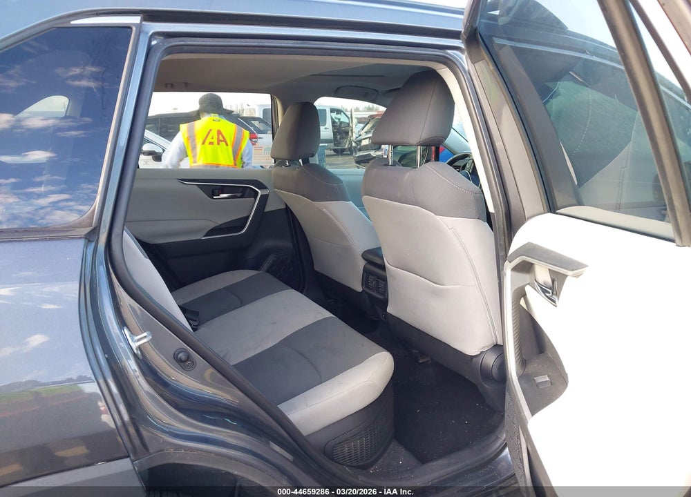 2019 TOYOTA RAV4 HYBRID XLE VIN: 2T3RWRFV2KW045548