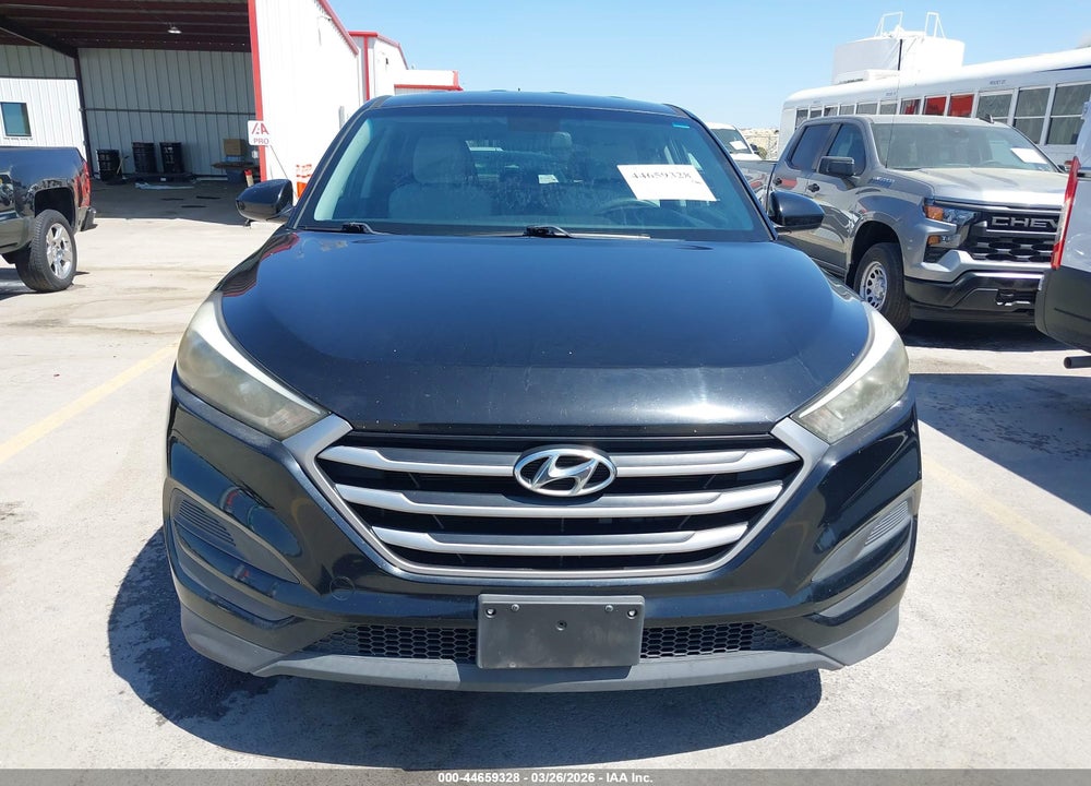 2018 HYUNDAI TUCSON SE VIN: KM8J23A45JU701561