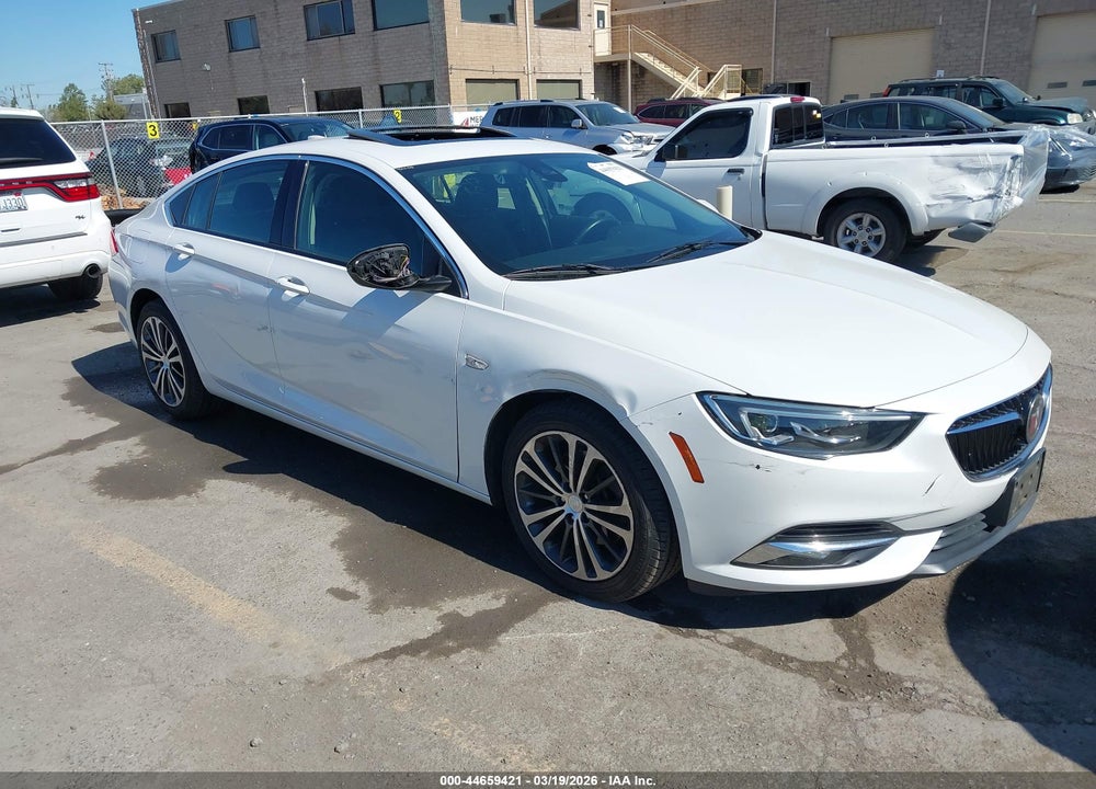 2018 BUICK REGAL SPORTBACK ESSENCE VIN: W04GR6SX2J1082000