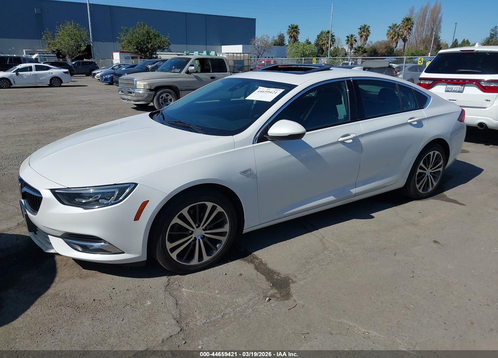 2018 BUICK REGAL SPORTBACK ESSENCE VIN: W04GR6SX2J1082000
