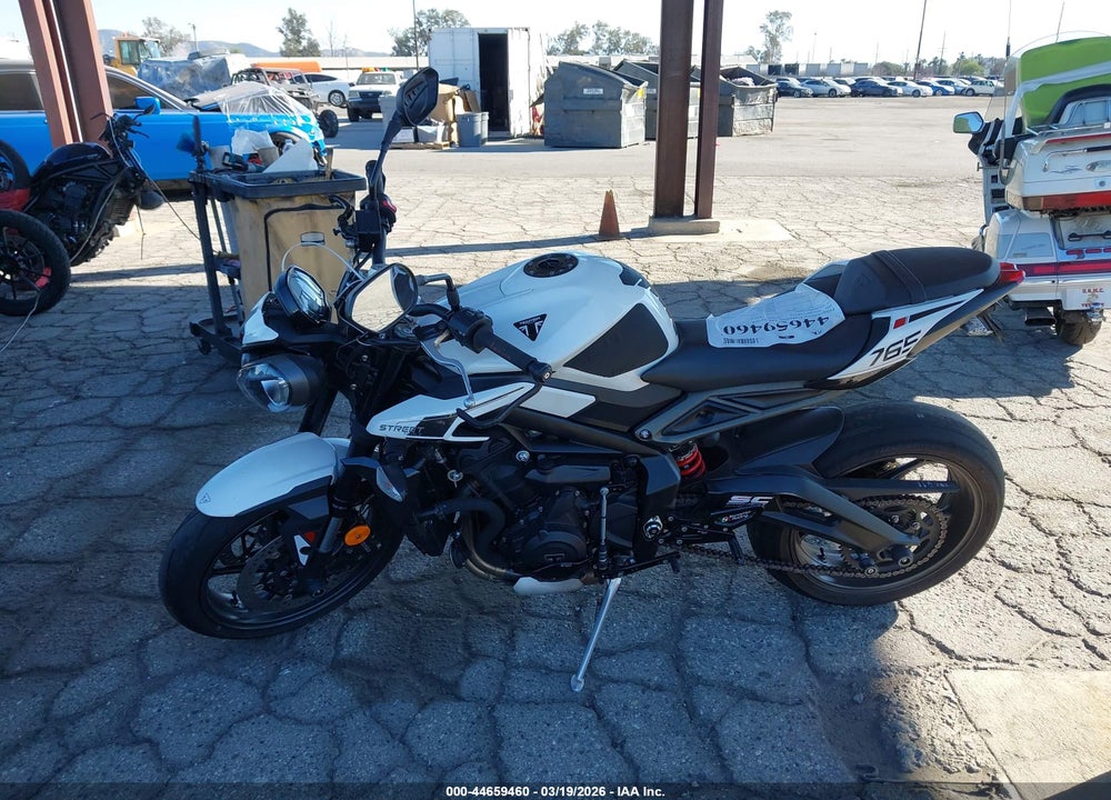 2024 TRIUMPH MOTORCYCLE STREET TRIPLE 765 R VIN: SMTA604SXRTBS8857