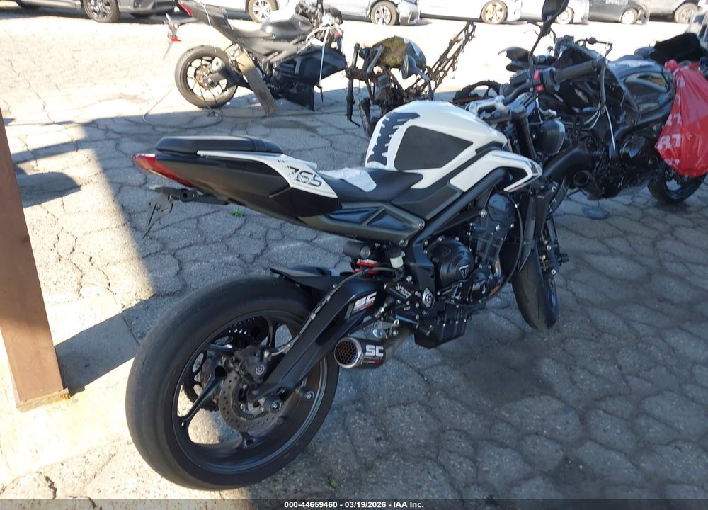 2024 TRIUMPH MOTORCYCLE STREET TRIPLE 765 R VIN: SMTA604SXRTBS8857
