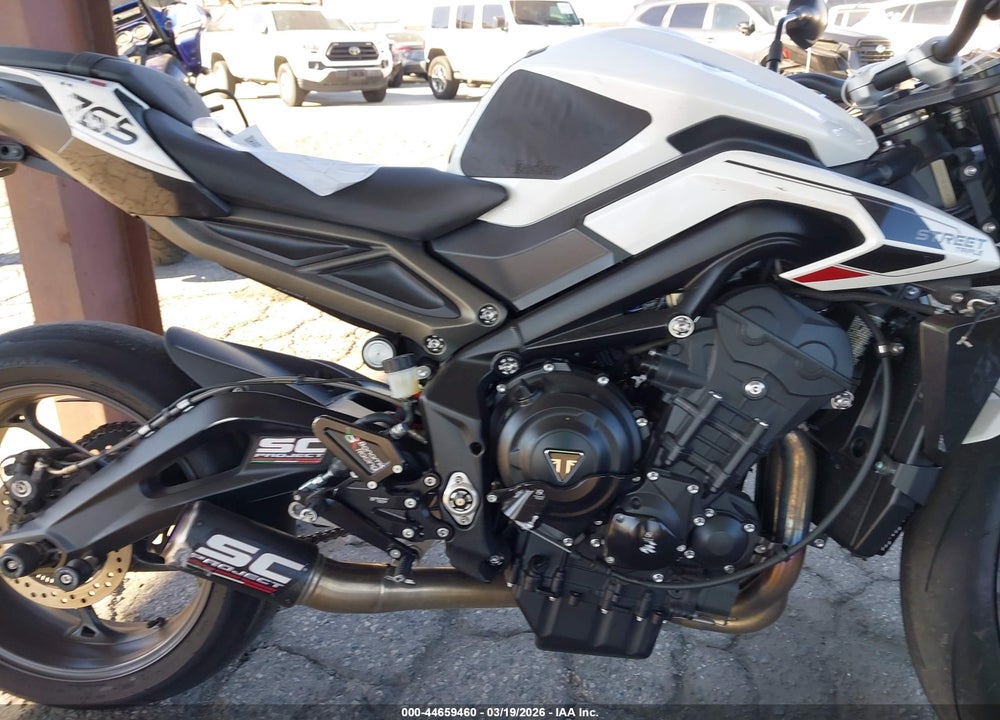 2024 TRIUMPH MOTORCYCLE STREET TRIPLE 765 R VIN: SMTA604SXRTBS8857