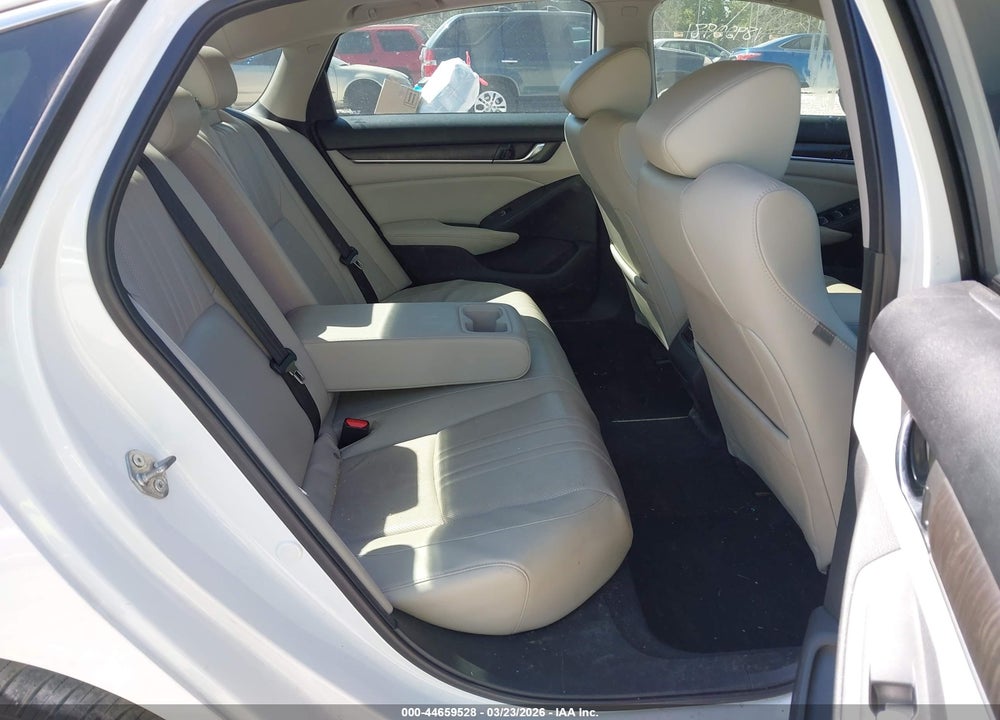 2018 HONDA ACCORD EX-L VIN: 1HGCV1F52JA137025