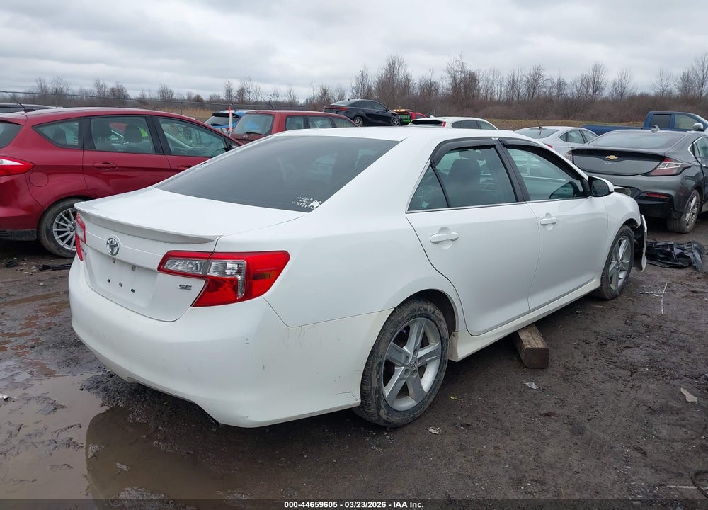 2014 TOYOTA CAMRY SE VIN: 4T1BF1FK3EU380601