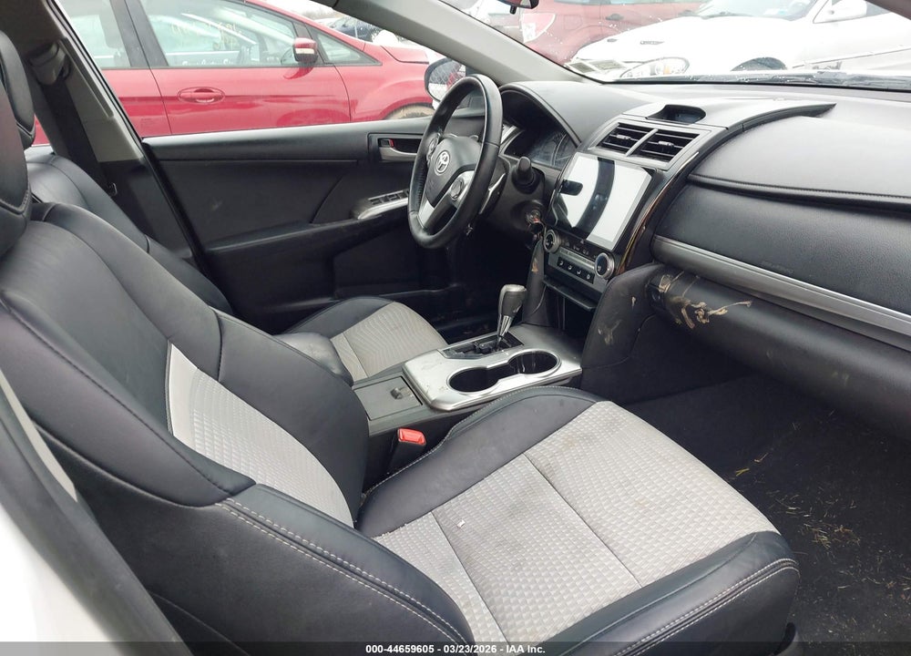 2014 TOYOTA CAMRY SE VIN: 4T1BF1FK3EU380601