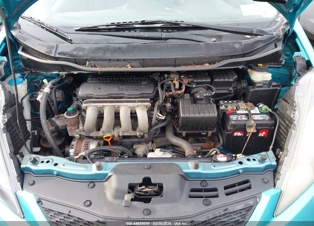 2013 HONDA FIT VIN: JHMGE8H30DC061851