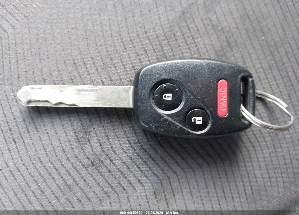 2013 HONDA FIT VIN: JHMGE8H30DC061851