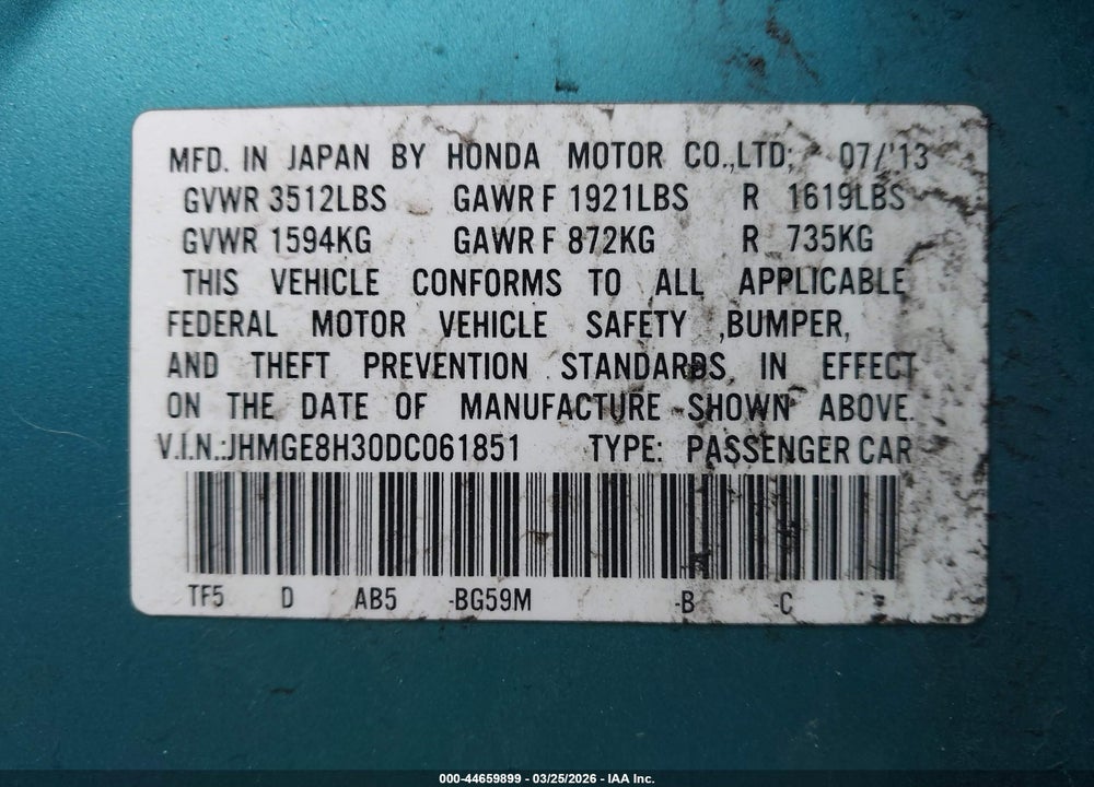 2013 HONDA FIT VIN: JHMGE8H30DC061851
