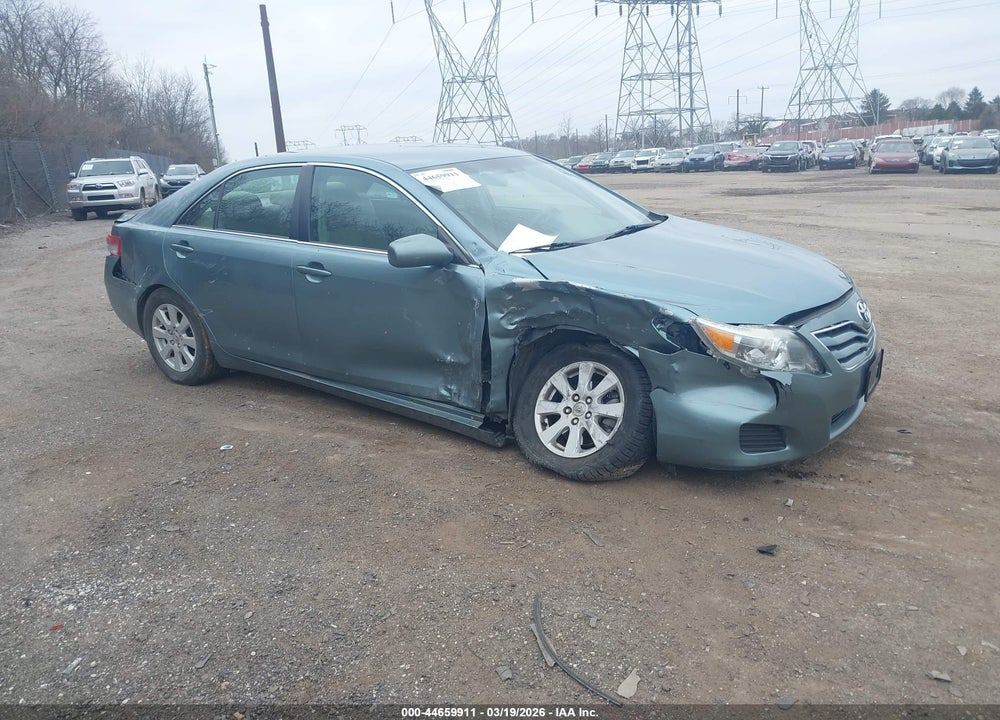 2011 TOYOTA CAMRY LE VIN: 4T1BF3EK8BU753964