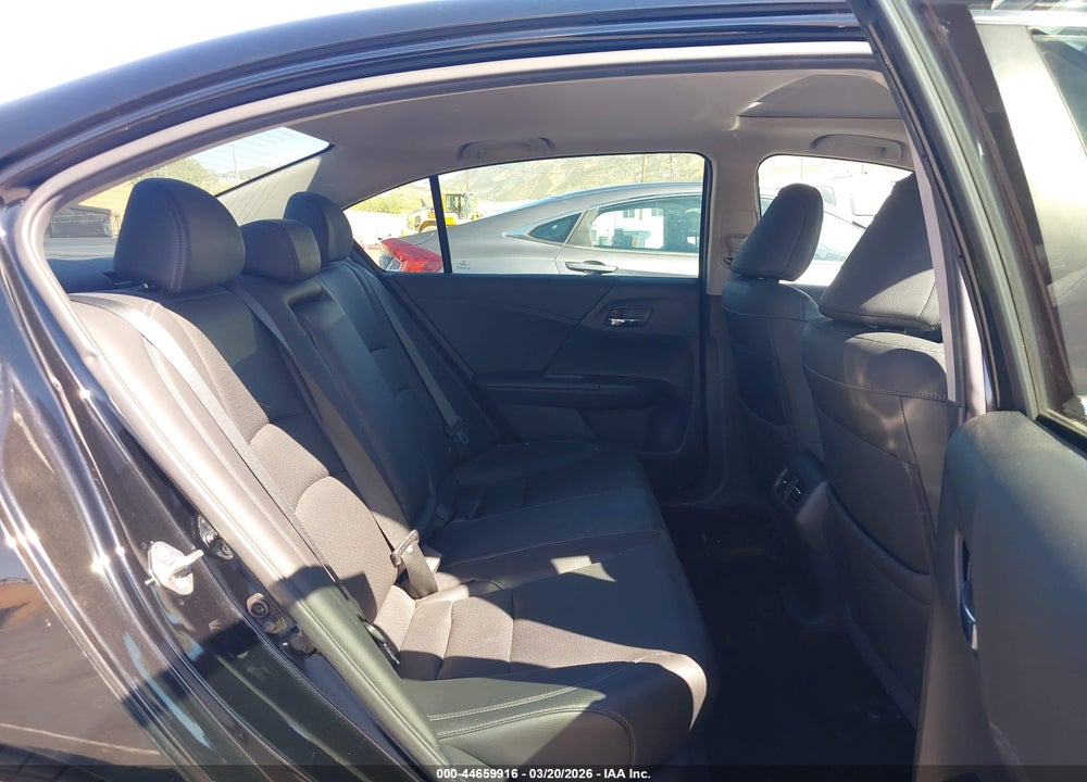 2015 HONDA ACCORD EX-L VIN: 1HGCR2F80FA106318