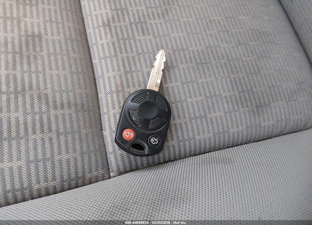 2010 FORD FUSION SE VIN: 3FAHP0HAXAR256617