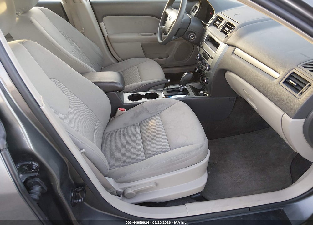 2010 FORD FUSION SE VIN: 3FAHP0HAXAR256617