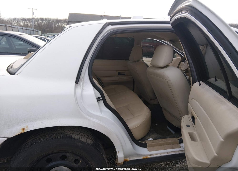 2009 FORD CROWN VICTORIA POLICE/POLICE INTERCEPTOR VIN: 2FAHP71V89X100840