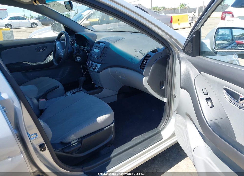 2010 HYUNDAI ELANTRA GLS VIN: KMHDU4AD8AU210155
