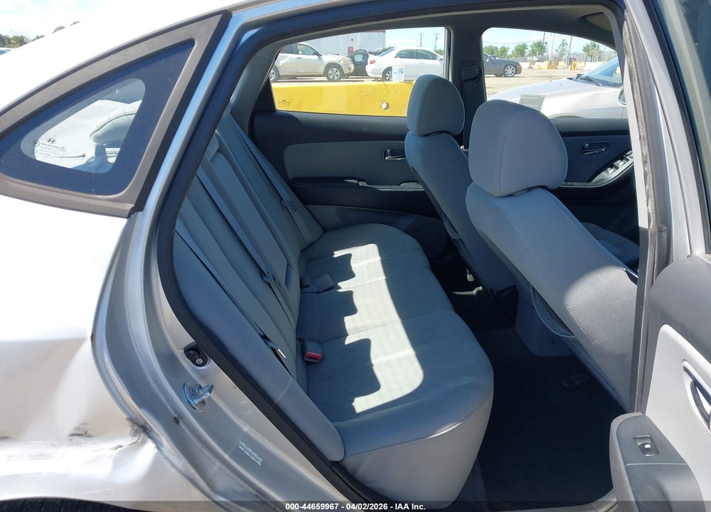 2010 HYUNDAI ELANTRA GLS VIN: KMHDU4AD8AU210155