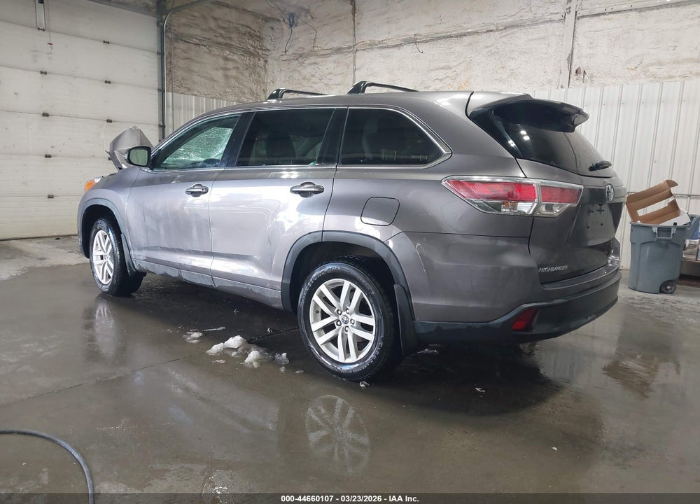 2016 TOYOTA HIGHLANDER LE V6 VIN: 5TDBKRFH9GS258674